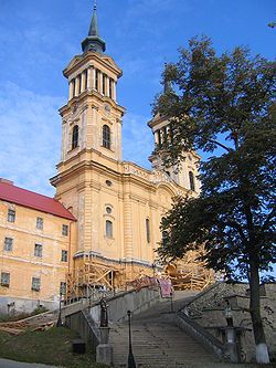 250px-biserica_manastirii_sfanta_maria_radna.jpg